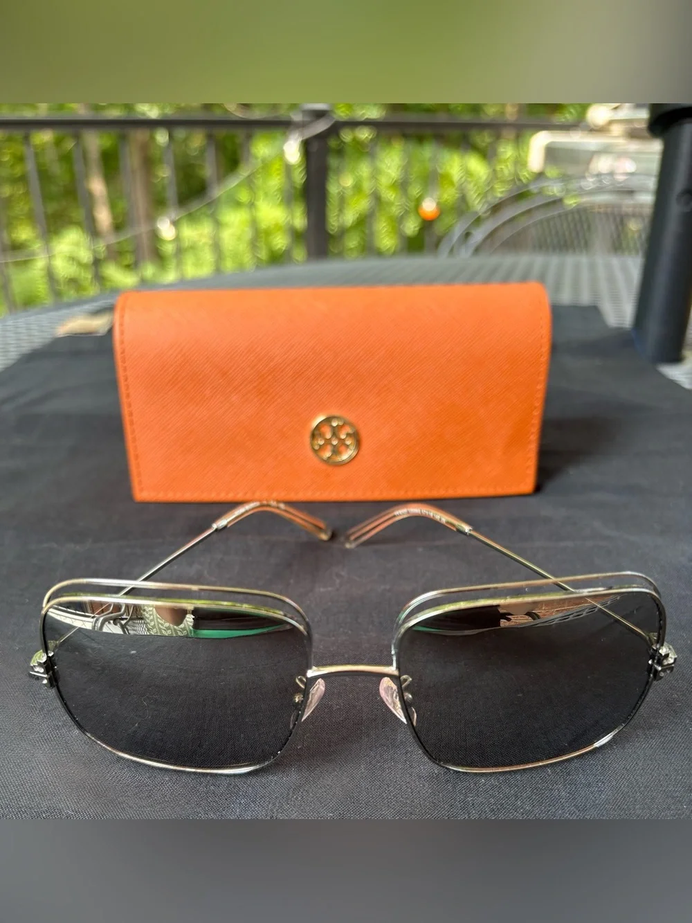 TORY BURCH 57mm Eleanor Square Sunglasses Frames/excellent Lenses/Good $69